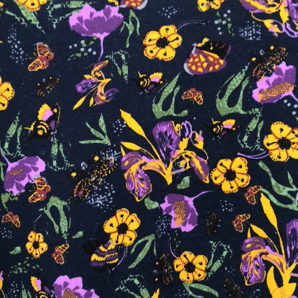 Lularoe Perfect T - Picture 2 of 5